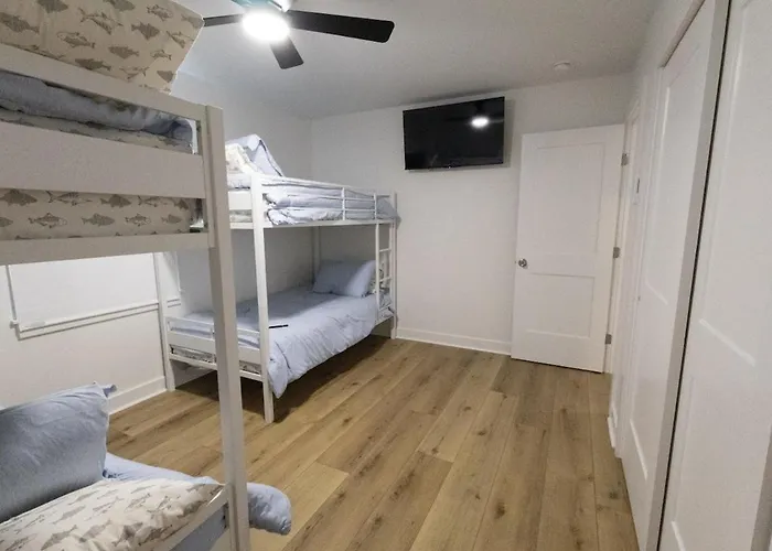 Walk To Harborside Sleeps 16 Boat Trailer Parking Holiday home *