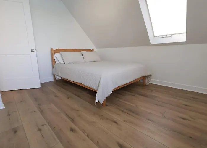 Walk To Harborside Sleeps 16 Boat Trailer Parking Holiday home *