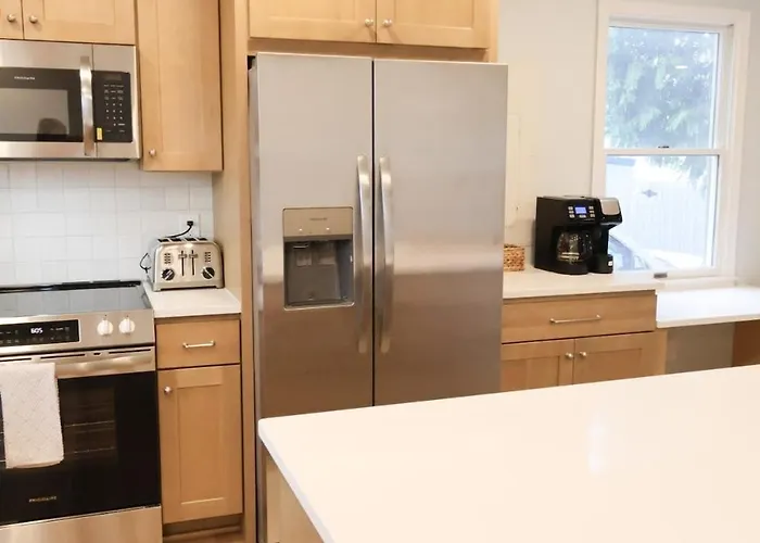 Walk To Harborside Sleeps 16 Boat Trailer Parking Holiday home *
