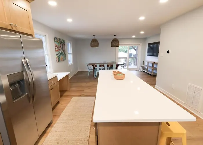 Walk To Harborside Sleeps 16 Boat Trailer Parking Holiday home *
